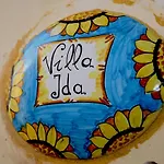 - Ida *